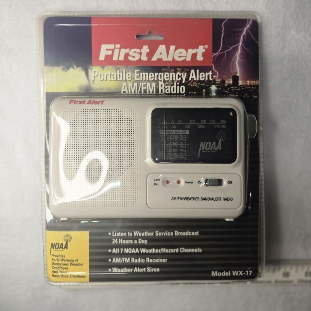 First Alert Portable Emergency Weather Radio 7 Noaa Channels + am/fm Wx-17 NEW